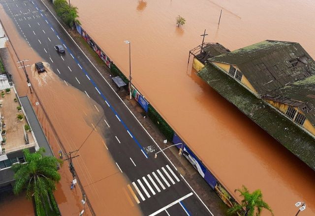 Imagem da noticia Nível do Guaíba volta a subir e pode bater novo recorde até quarta-feira (15)