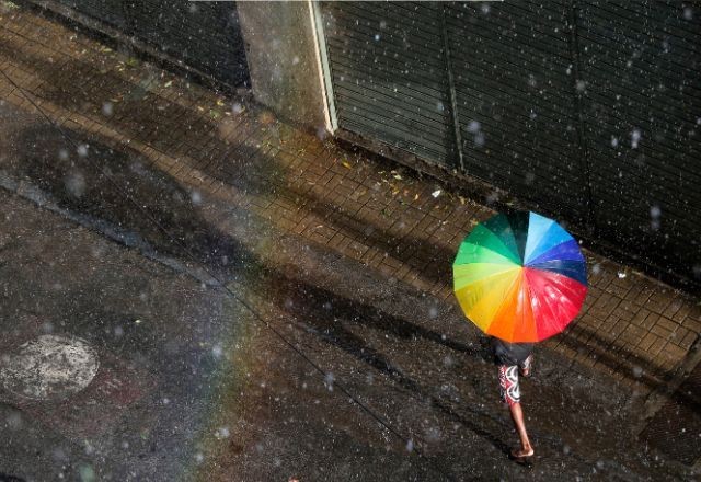 Imagem da noticia Chuva e ventos de até 60 km/h: quatro estados recebem alerta de tempestade