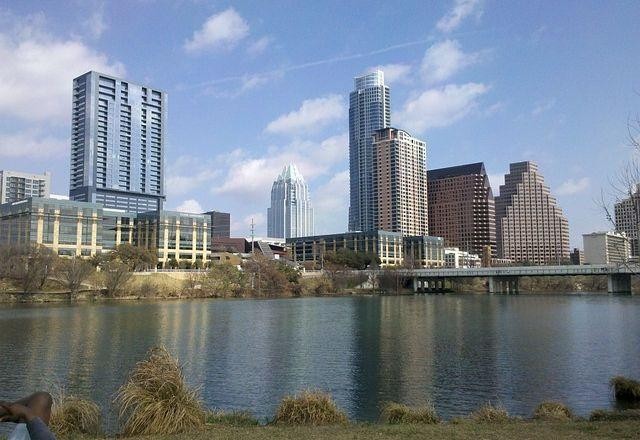 Imagem da noticia Enquanto o SXSW discutia o futuro, "no presente" o Facebook demitia 10 mil