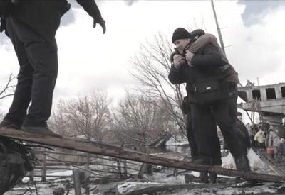 "Ucrania - Arquivos de Guerra": Desespero marca fuga de ucranianos do país "Ucrania - Arquivos de Guerra": Desespero marca fuga de ucranianos do país