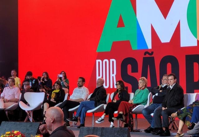 Imagem da noticia Com a presença de Lula, Psol oficializa candidatura de Boulos à prefeitura de São Paulo