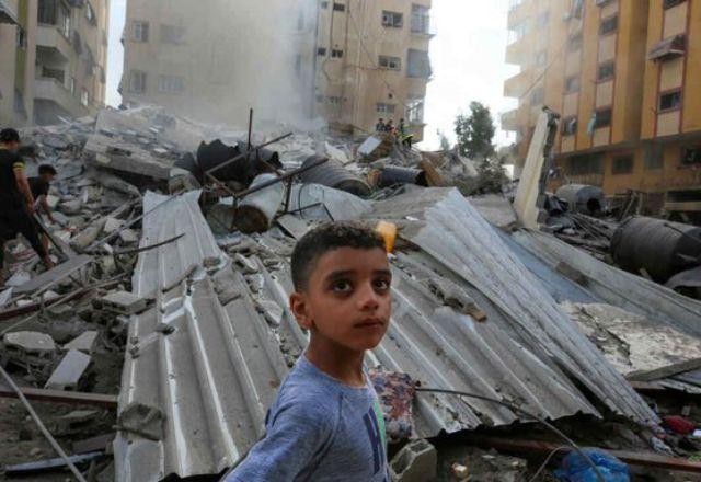 Imagem da noticia Com esgotos expostos, OMS alerta para tendência preocupante de doenças em Gaza