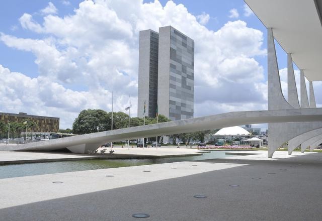 Imagem da noticia Projeto de moradia, arcabouço e comissões marcam semana no Congresso