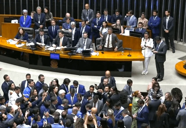 Imagem da noticia Cúpula do Congresso vê necessidade de cumprimento da Lei da Dosimetria e irá se manifestar