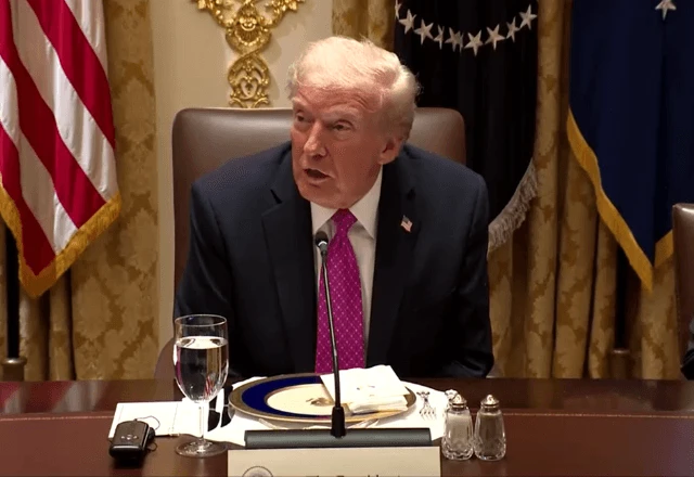 Imagem da noticia Maduro 'não quer se meter com os EUA', diz Trump em meio ao aumento da tensão com a Venezuela