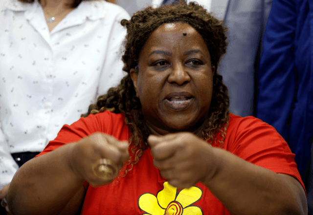 Imagem da noticia Macaé Evaristo deve ser mais uma baixa na Esplanada