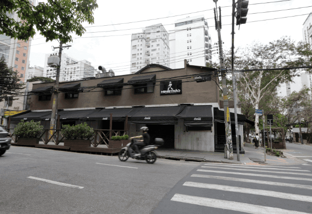 Sobe para 49 o número de casos por intoxicação por metanol no estado de SP Sobe para 49 o número de casos por intoxicação por metanol no estado de SP