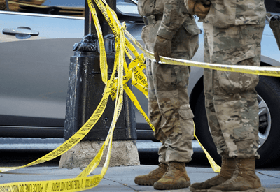 Morre militar baleada em ataque a tiros perto da Casa Branca; o outro agente segue internado Morre militar baleada em ataque a tiros perto da Casa Branca; o outro agente segue internado