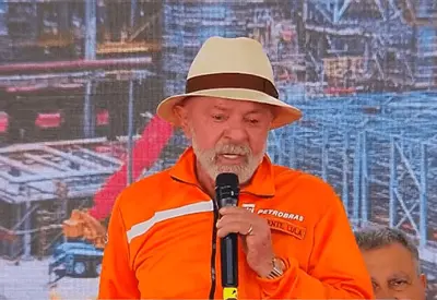 Lula clama por 'movimento nacional dos homens' contra violência doméstica Lula clama por 'movimento nacional dos homens' contra violência doméstica