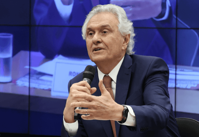 Imagem da noticia Caiado se manifesta sobre escolha de Bolsonaro por Flávio: 'Sigo pré-candidato'