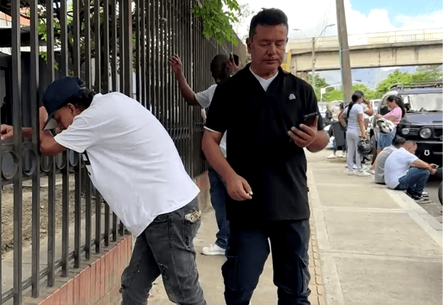 Imagem da noticia Ônibus com estudantes cai de penhasco na Colômbia e deixa 17 mortos