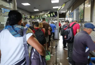 Mais de R$ 1 bilhão arrecadado na Mega da Virada será repassado ao governo Mais de R$ 1 bilhão arrecadado na Mega da Virada será repassado ao governo