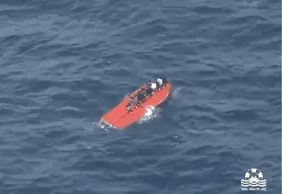 Navios que navegavam próximos à Itália resgatam 32 migrantes vindos da África; 71 seguem perdidos no mar Navios que navegavam próximos à Itália resgatam 32 migrantes vindos da África; 71 seguem perdidos no mar