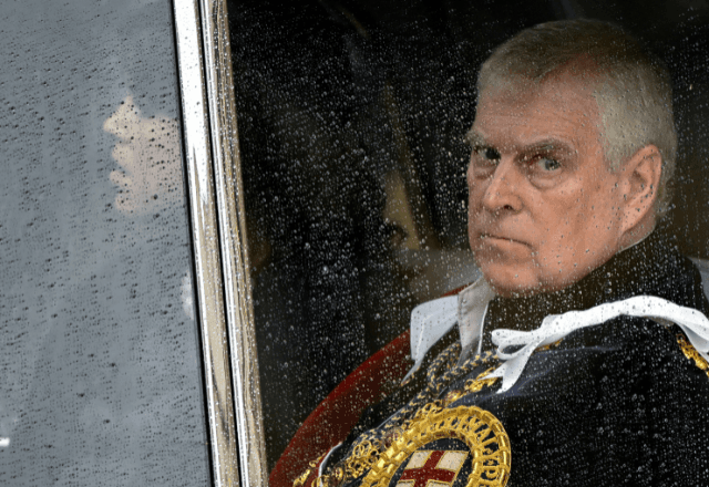 Imagem da noticia Príncipe Andrew é acusado de morar há 20 anos em palácio sem pagar aluguel; parlamentares querem abrir inquérito