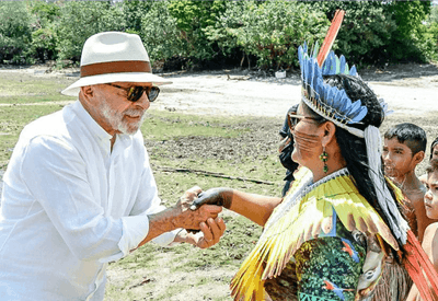 Lula anuncia criação de universidade indígena e promete energia para 4,3 famílias de reserva Lula anuncia criação de universidade indígena e promete energia para 4,3 famílias de reserva