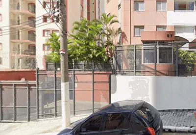 Homem mata a ex-namorada a facadas na Liberdade, em São Paulo Homem mata a ex-namorada a facadas na Liberdade, em São Paulo