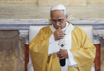 Atacado novamente por Trump, papa Leão diz em Camarões que 'ricos e poderosos' ameaçam a paz Atacado novamente por Trump, papa Leão diz em Camarões que 'ricos e poderosos' ameaçam a paz