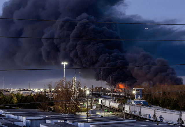 Imagem da noticia Sobe para 13 o número de mortos em queda de avião de carga nos EUA; criança pode estar entre as vítimas