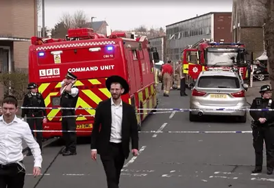 Polícia antiterrorista investiga três ataques distintos em Londres Polícia antiterrorista investiga três ataques distintos em Londres