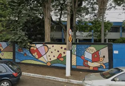 Menino de oito anos perde parte do dedo em escola em SP Menino de oito anos perde parte do dedo em escola em SP