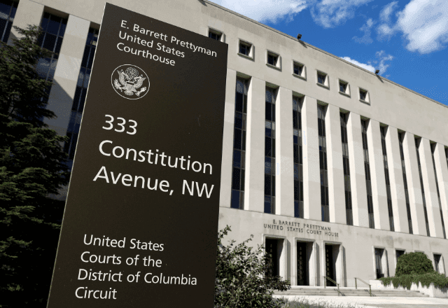 Justiça dos EUA permite transferência de mulheres transgênero para prisões masculinas Justiça dos EUA permite transferência de mulheres transgênero para prisões masculinas