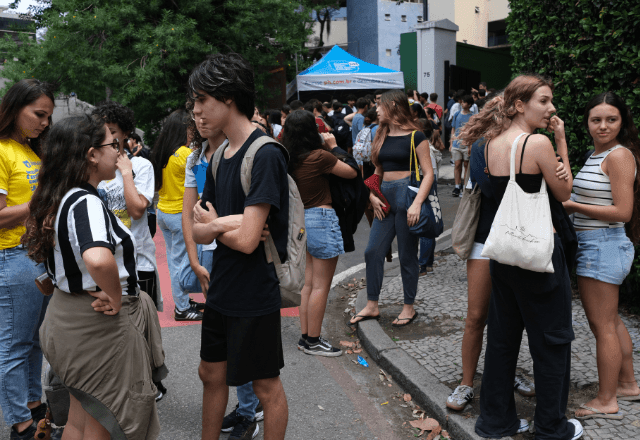 Imagem da noticia Enem registra aumento de 11% de inscrições em relação ao ano passado, diz MEC