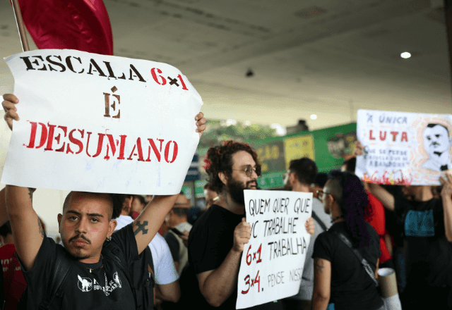 Imagem da noticia Quaest: apoio ao fim da 6x1 cai entre bolsonaristas e até lulistas