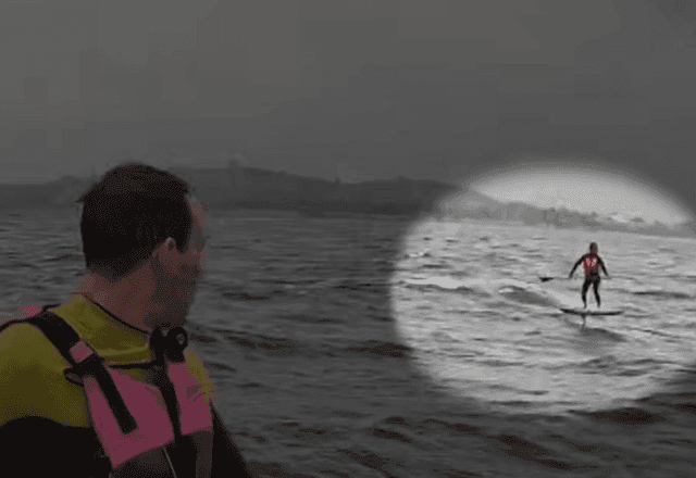 Tubarão persegue surfista na Califórnia por 12 minutos; imagens são impressionantes Tubarão persegue surfista na Califórnia por 12 minutos; imagens são impressionantes