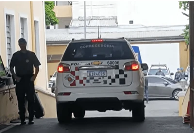 Coronel é investigado por colocar mãe e marido como laranjas em esquema de proteção de empresários ligados ao PCC Coronel é investigado por colocar mãe e marido como laranjas em esquema de proteção de empresários ligados ao PCC