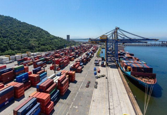 Imagem da noticia Balança comercial tem superávit de US$ 4,94 bilhões em maio