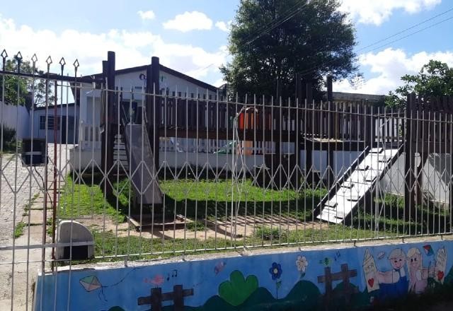 Imagem da noticia Criança em estado grave após se enforcar com alça de mochila em creche