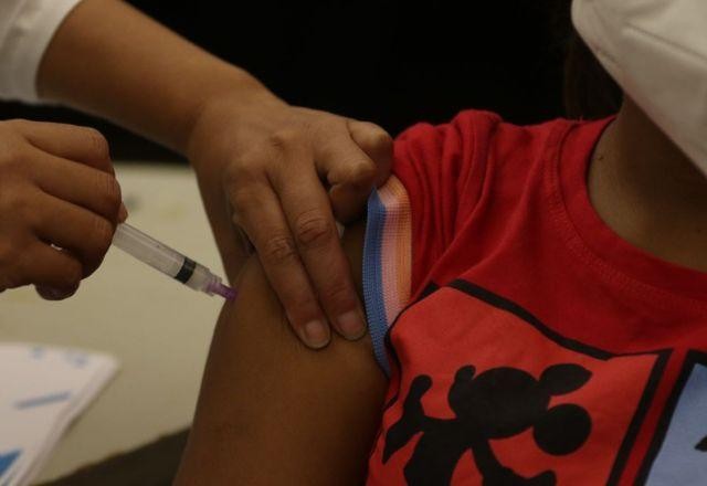 Imagem da noticia Covid-19: só 11% das crianças até 5 anos tomaram duas doses da vacina