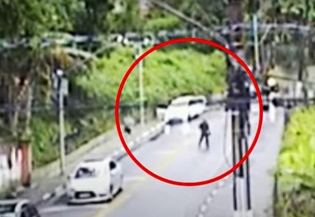 Imagem da noticia Fuga desastrada: criminosos saltam de carro em movimento