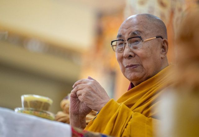 Imagem da noticia Dalai Lama completa 90 anos em meio a disputa pela escolha de seu sucessor