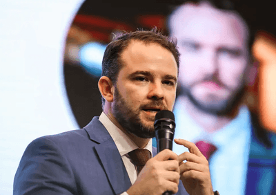 Lula confirma Dario Durigan como substituto de Haddad no Ministério da Fazenda Lula confirma Dario Durigan como substituto de Haddad no Ministério da Fazenda