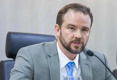 Juros elevam dívida pública e é preciso convergir políticas fiscal e monetária, diz número 2 da Fazenda Juros elevam dívida pública e é preciso convergir políticas fiscal e monetária, diz número 2 da Fazenda