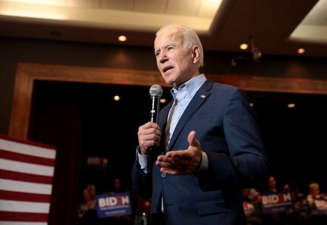 Imagem da noticia Biden volta a acusar Rússia de crimes de guerra na Ucrânia