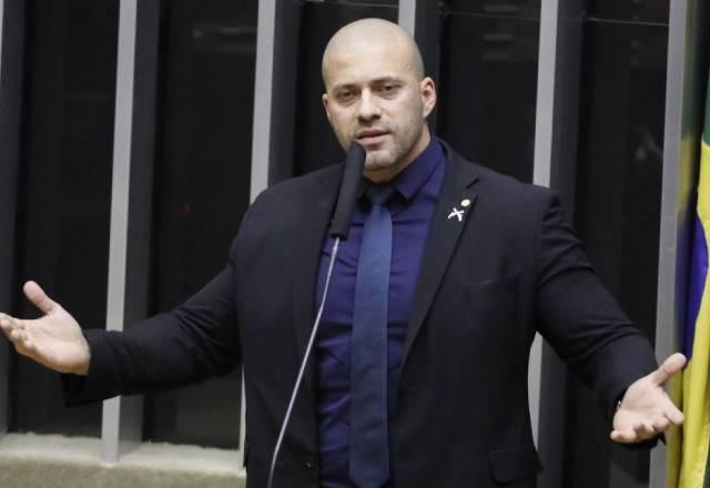 Imagem da noticia Daniel da Silveira paga fiança de 100 mil reais por liberdade