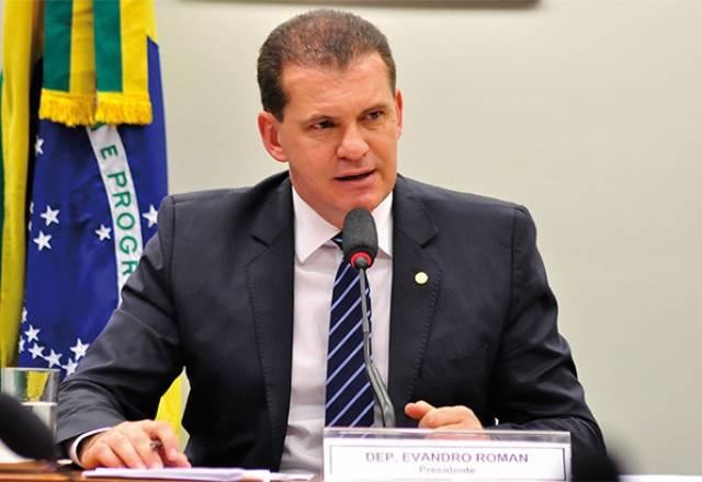 Imagem da noticia Deputado Evandro Roman perde mandato por infidelidade partidária