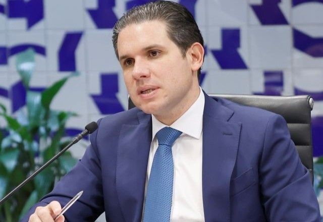 Imagem da noticia Análise: Motta oficializa falta de rito na Câmara com pacote natalino de temas polêmicos