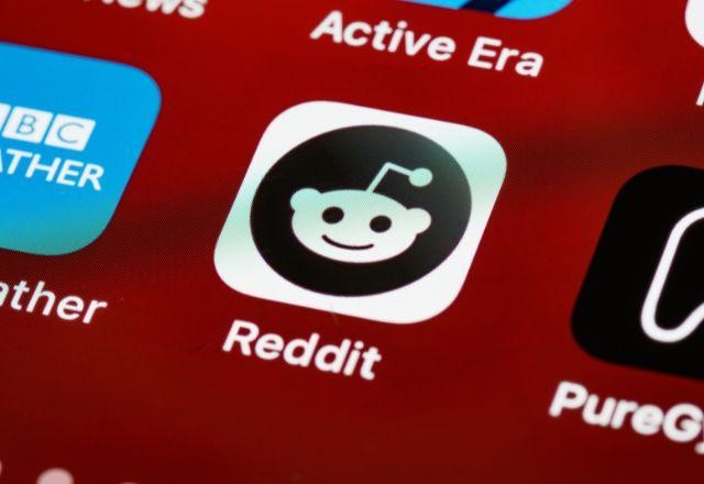 Imagem da noticia Rússia multa Reddit em US$ 20 mil por não remover conteúdo sobre guerra