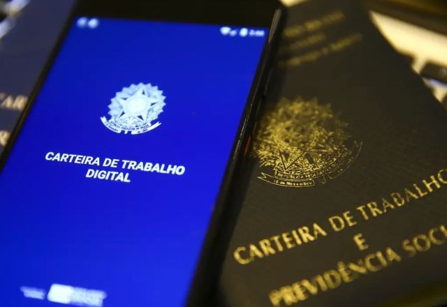 Imagem da noticia Desemprego fica em 6,1% no trimestre e chega ao menor patamar da história