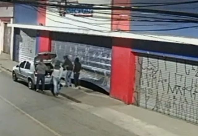 Imagem da noticia Quadrilha invade mercado na zona sul de SP e tenta roubar balanças de precisão