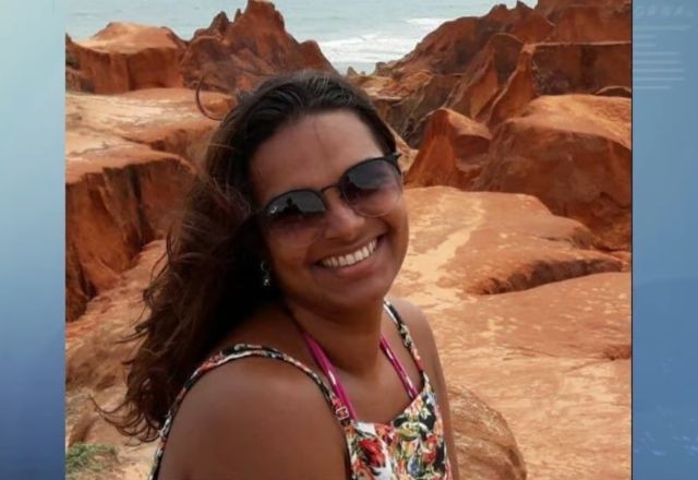 Imagem da noticia Mulher é morta por policiais após carro perder controle e bater em viatura