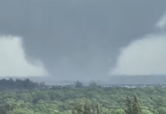 Imagem da noticia "Vai ser um exemplo de como enfrentar as mudanças climáticas”, diz meteorologista sobre furacão Milton