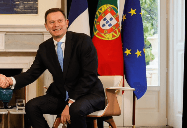 Imagem da noticia Parlamento de Portugal derruba primeiro-ministro e país pode ter novas eleições