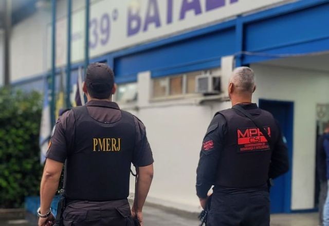 Imagem da noticia Policiais que faziam segurança privada durante o expediente em Belford Roxo (RJ) são presos