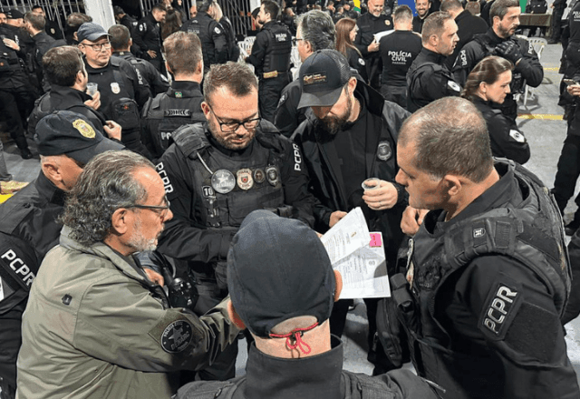 Imagem da noticia Polícia prende 23 suspeitos em operação contra envio de drogas pelos Correios no Paraná