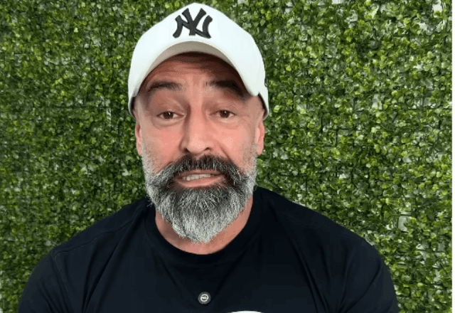 Imagem da noticia Em vídeo, humorista nega acusações e diz que “força principal vem dos filhos”