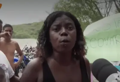 Corpo decapitado, spray de pimenta em criança e casa invadida: Veja relato de moradores após operação no Rio  Corpo decapitado, spray de pimenta em criança e casa invadida: Veja relato de moradores após operação no Rio